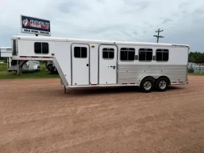 2003 Featherlite Trailers 8541 4 Horse Weekender