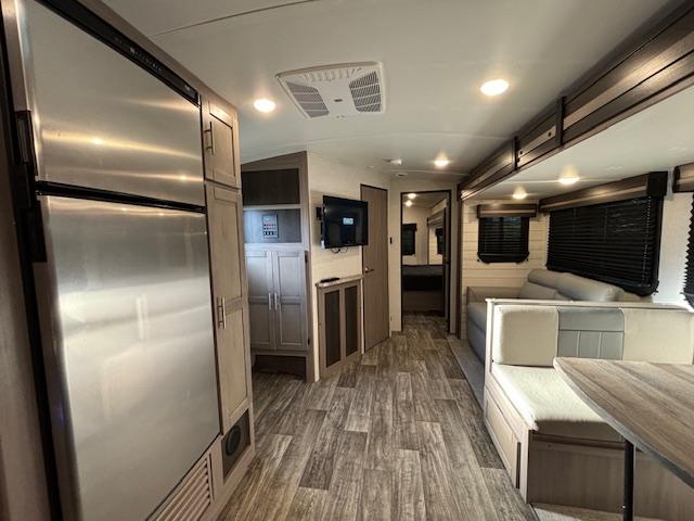 used Travel Trailers Keystone RV Sunset Trail Super Lite for sale, in Plant City, FL Thumbnail 9