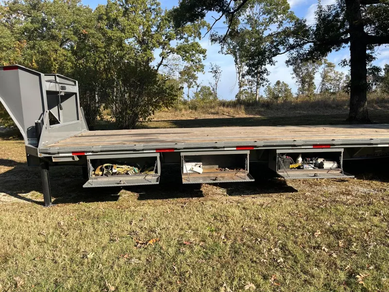 used Equipment / Flatbed Trailers Diamond C Trailers  for sale, in Concord, AR Thumbnail 4