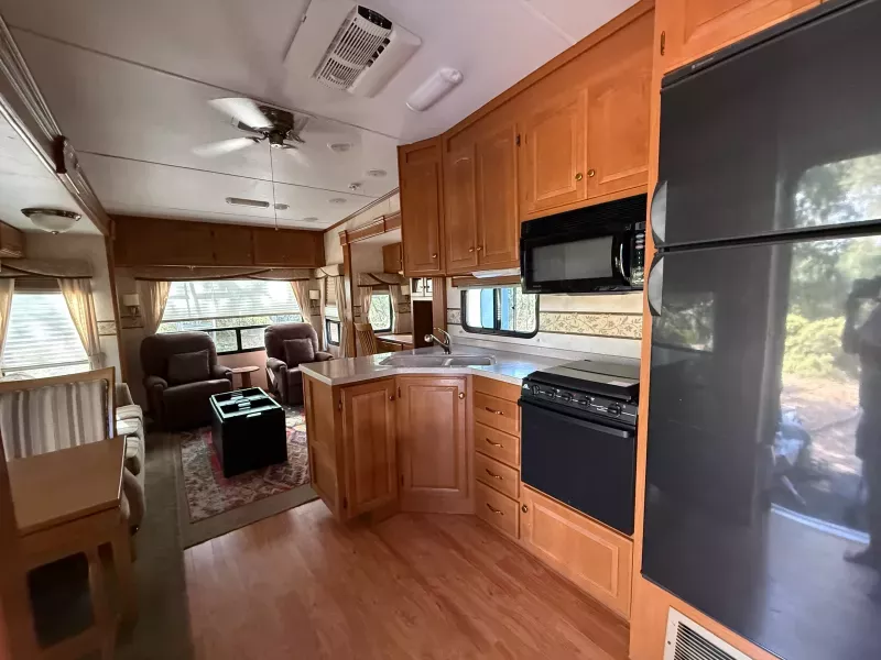 used Fifth Wheel Trailers Glendale Recreational Vehicles Other for sale, in Nipomo, CA Thumbnail 6