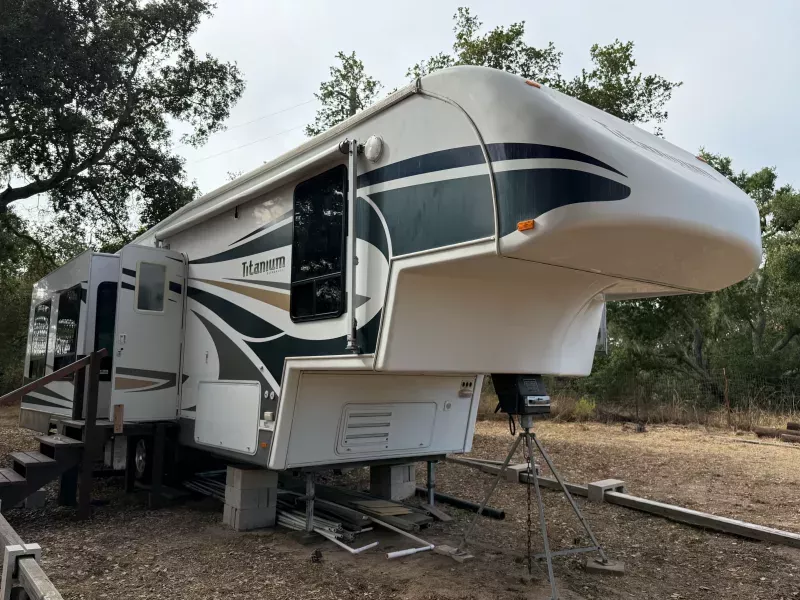 used Fifth Wheel Trailers Glendale Recreational Vehicles Other for sale, in Nipomo, CA Thumbnail 3