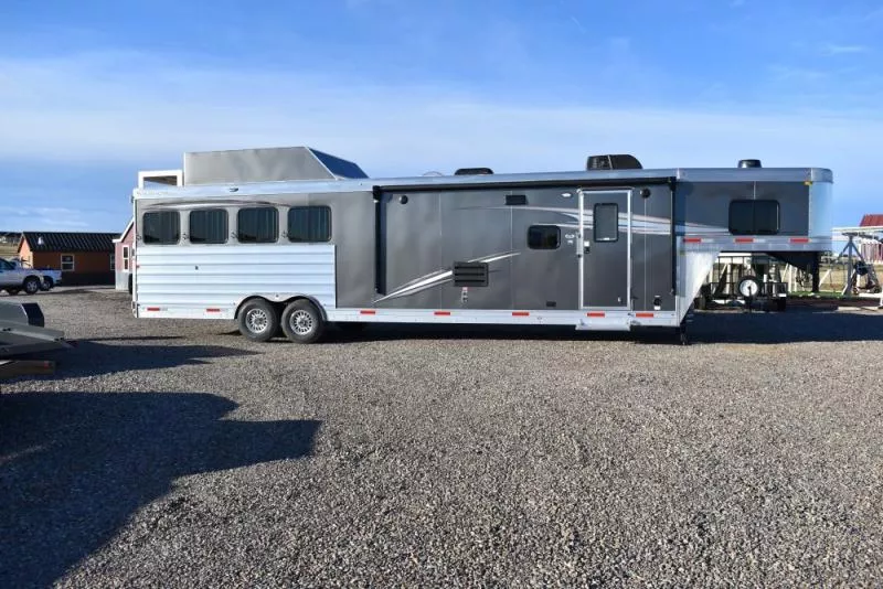 2024 Merhow Gooseneck Stampede 8414-B RWS Horse Trailer