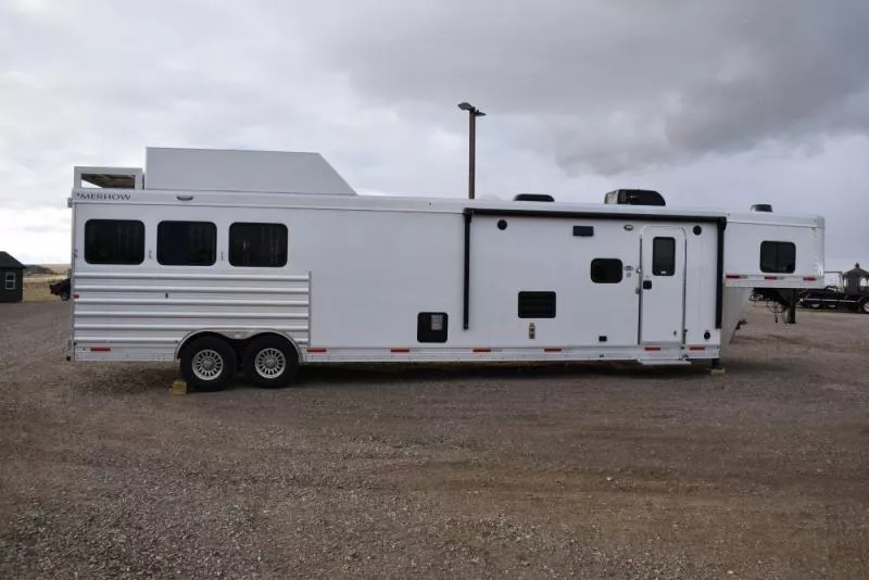 2024 Merhow Gooseneck Summit 8313 RWS Horse Trailer