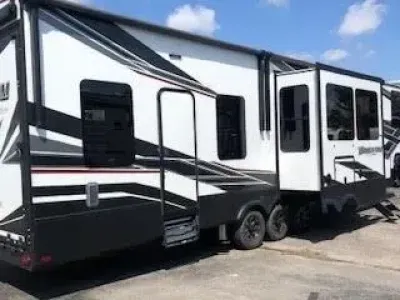 2020 Grand Design Momentum M-Class 381M Toy Hauler