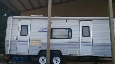 1995 Skyline Layton Deluxe 2360