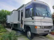 2007 Winnebago Voyage 35A Class A RV