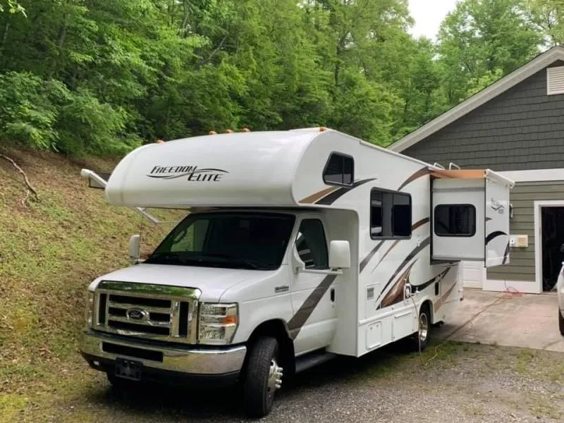 used Other Trailers Thor Motor Coach  for sale, in Omaha, NE image-0