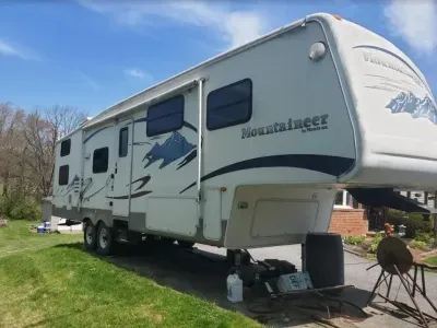2005 Keystone Mountaineer 295RKD Fifth Wheel RV 34' 295RKD