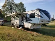 2018 Dutchmen Voltage V4005 Toy Hauler RV 44' Sleeps 9 V4005