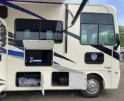 used Other Trailers Thor Motor Coach  for sale, in Omaha, NE Thumbnail 2