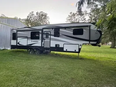 2017 Keystone Laredo 325RL Fifth Wheel