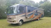 2008 Damon Motor Coach Challenger 377
