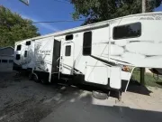 2009 Keystone RV photo 2