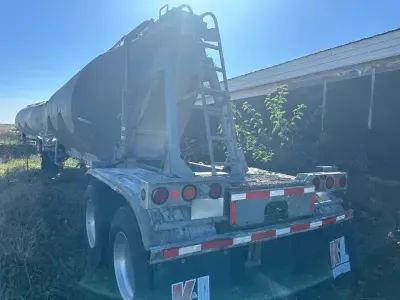 1997 Heil Pneumatic Trailer