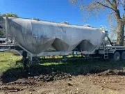 1995 J & L Pneumatic Trailer