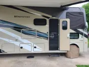 used Other Trailers Thor Motor Coach  for sale, in Omaha, NE Thumbnail 2