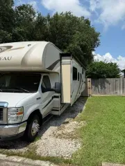 used Other Trailers Thor Motor Coach  for sale, in Omaha, NE Thumbnail 2