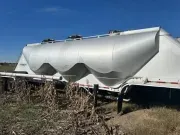 2015 Mac Pneumatic Trailer