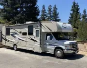 2016 Coachmen Leprechaun 319 DS
