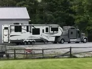 2017 Grand Design RV photo 2