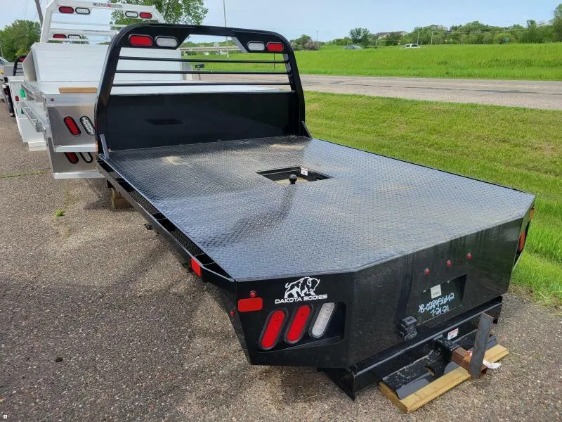 2024 Dakota FLATBED STEEL W/GOOSENECK HITCH 8'6/84/58/42 PICKUP BOX DELETE SRW