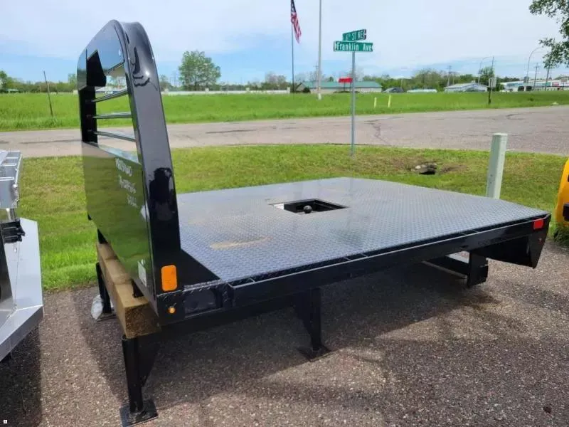 2024 Dakota FLATBED STEEL W/GOOSENECK HITCH 8'6/84/58/42 PICKUP BOX DELETE SRW