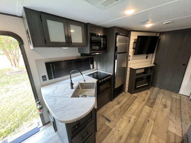 used Travel Trailers Aspen Trail Aspen Trail for sale, in Mount Pleasant, TX Thumbnail 7