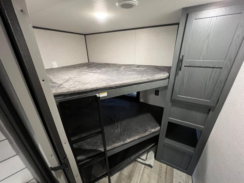 used Travel Trailers Aspen Trail Aspen Trail for sale, in Mount Pleasant, TX Thumbnail 11