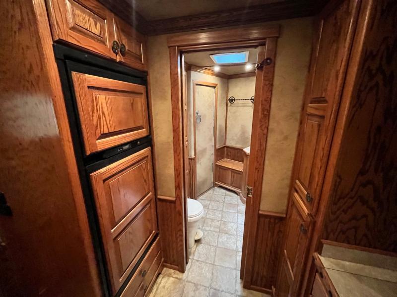 used Horse Trailers Bloomer  for sale, in Mount Pleasant, TX Thumbnail 7