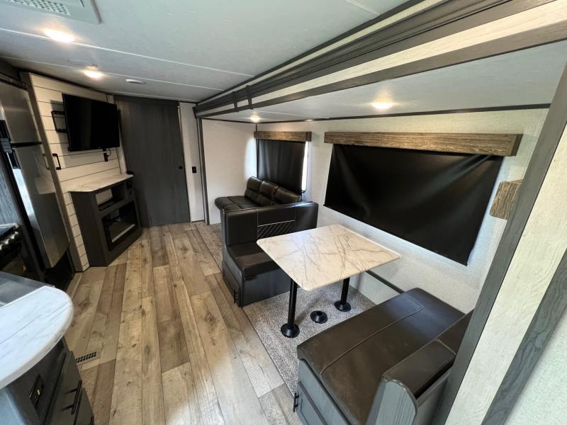 used Travel Trailers Aspen Trail Aspen Trail for sale, in Mount Pleasant, TX Thumbnail 6