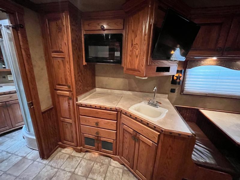 used Horse Trailers Bloomer  for sale, in Mount Pleasant, TX Thumbnail 8