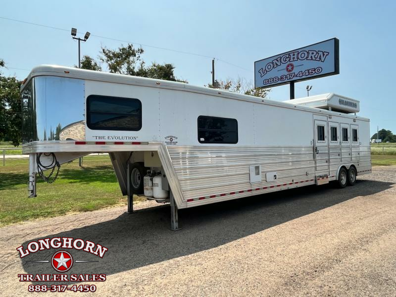 2007 Bloomer 4 Horse 17' Lq w/ Bunk Bed  