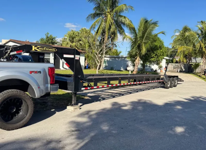 2024 Kaufman 53FT 3 Car Wedge Gooseneck – Triple Axle – Excellent Condition