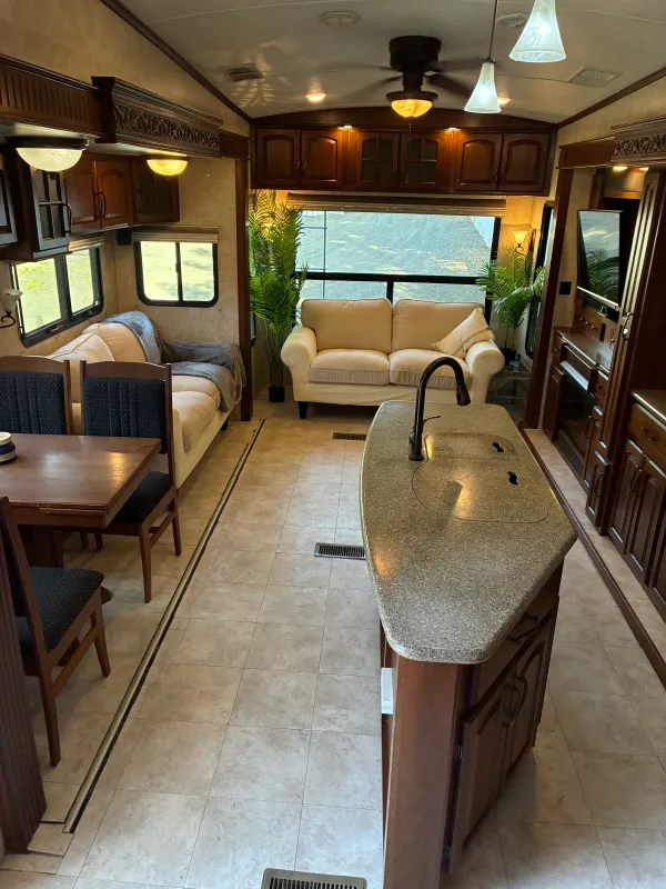 used Fifth Wheel Trailers Keystone RV Montana Big Sky for sale, in Alpine, CA Thumbnail 2