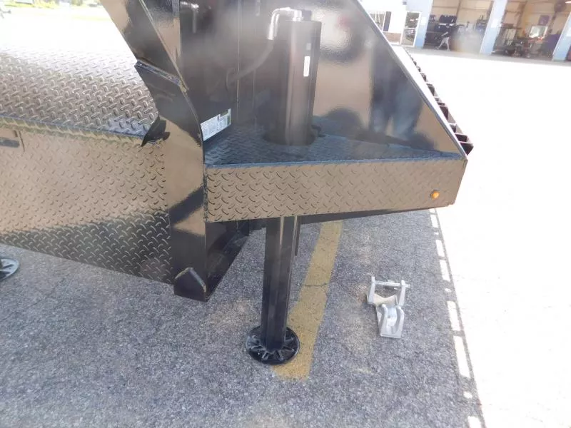 new Equipment / Flatbed Trailers Diamond C Trailers  for sale, in Zeeland, MI Thumbnail 9