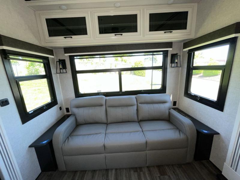 new Fifth Wheel Trailers Jayco Pinnacle for sale, in Concord, NC Thumbnail 11