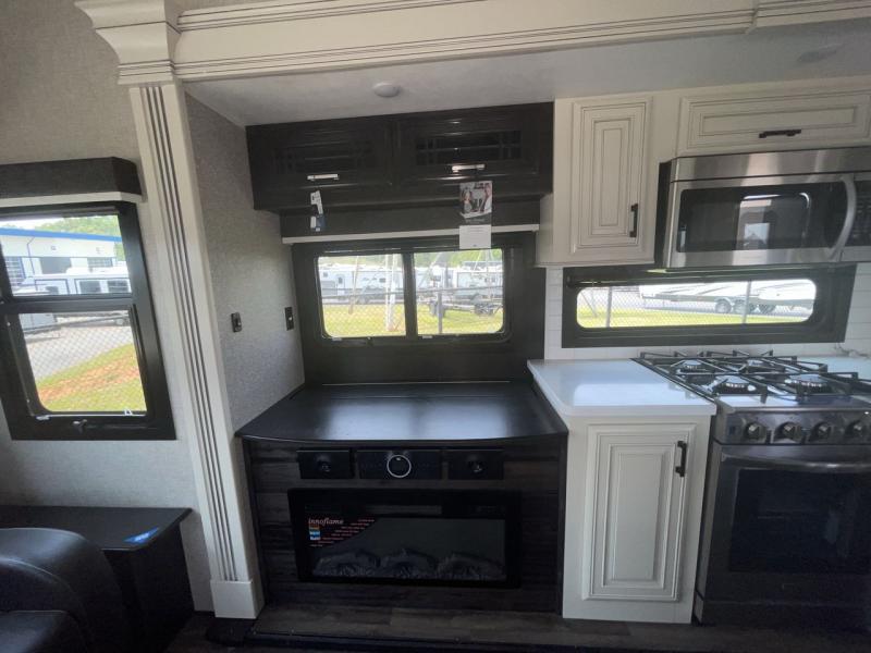 new Fifth Wheel Trailers Jayco Pinnacle for sale, in Concord, NC Thumbnail 12