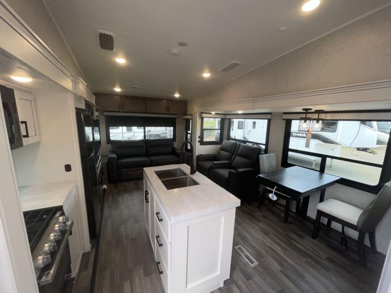new Fifth Wheel Trailers Jayco Eagle HT for sale, in Concord, NC Thumbnail 2
