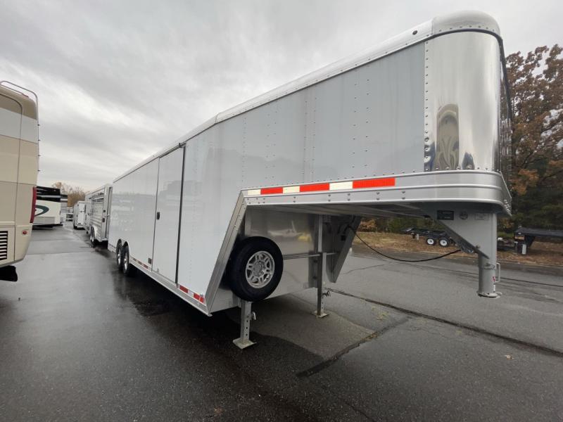 2023 Featherlite 4941 24'