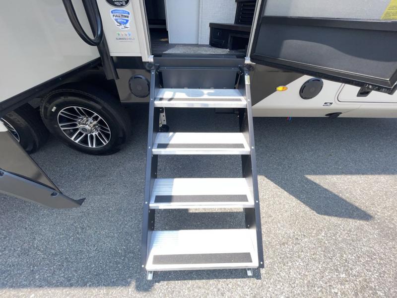 new Fifth Wheel Trailers Jayco Pinnacle for sale, in Concord, NC Thumbnail 21