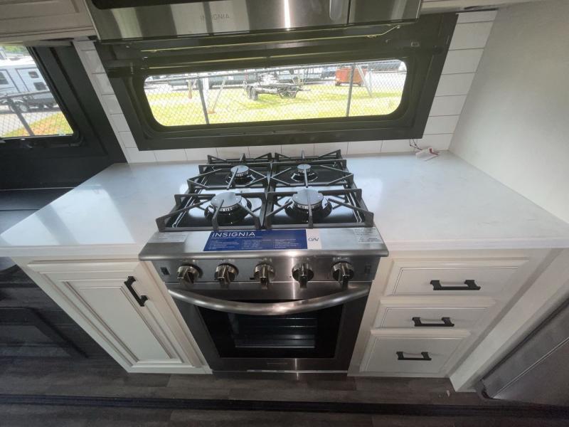 new Fifth Wheel Trailers Jayco Pinnacle for sale, in Concord, NC Thumbnail 6