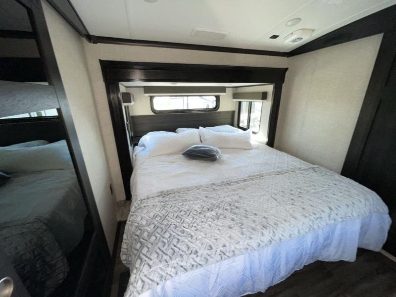 new Fifth Wheel Trailers Jayco Pinnacle for sale, in Concord, NC Thumbnail 14