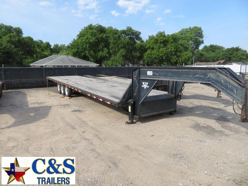 Rental 40 - 1999 PJ Triple axle 96" x 36' Straight Deck Trailer Rental 40 - 1999 PJ Triple axle 96" x 36' Straight Deck Trailer