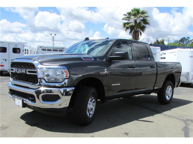 2022 Ram 2500 Crew Cab Tradesman Pickup 4D 6 1/3 ft 2022 Ram 2500 Crew Cab Tradesman Pickup 4D 6 1/3 ft