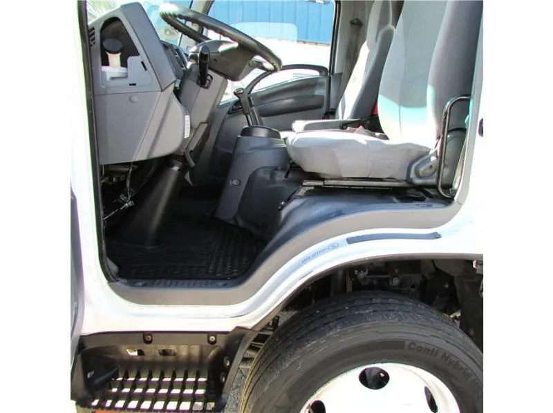 used Horse Trailers Isuzu  for sale, in Madera, CA Thumbnail 16