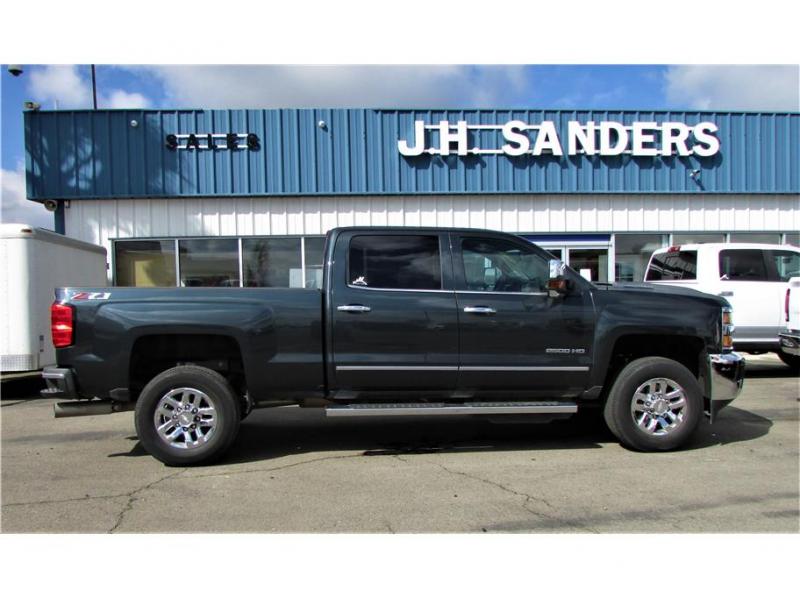2019 Chevrolet Silverado 2500 HD Crew Cab LTZ Pickup 4D 6 1/2 ft 2019 Chevrolet Silverado 2500 HD Crew Cab LTZ Pickup 4D 6 1/2 ft