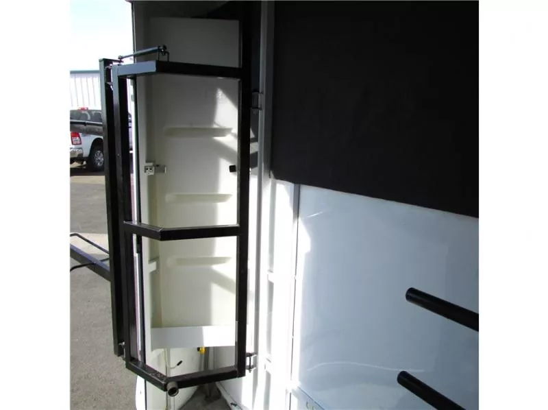 used Horse Trailers Trails West  for sale, in Madera, CA Thumbnail 15