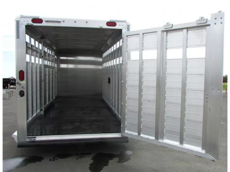 used Horse Trailers Cimarron Trailers  for sale, in Madera, CA Thumbnail 8
