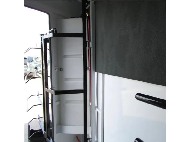 used Horse Trailers Trails West  for sale, in Madera, CA Thumbnail 18