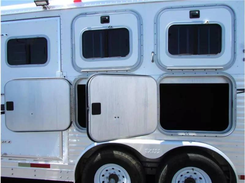 used Horse Trailers Exiss Trailers  for sale, in Madera, CA Thumbnail 10